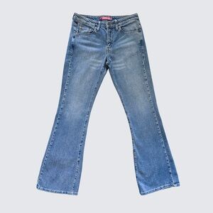 Vintage Levi’s 519 Flare Jeans 9L Y2K Low Rise Medium Wash 34” Inseam